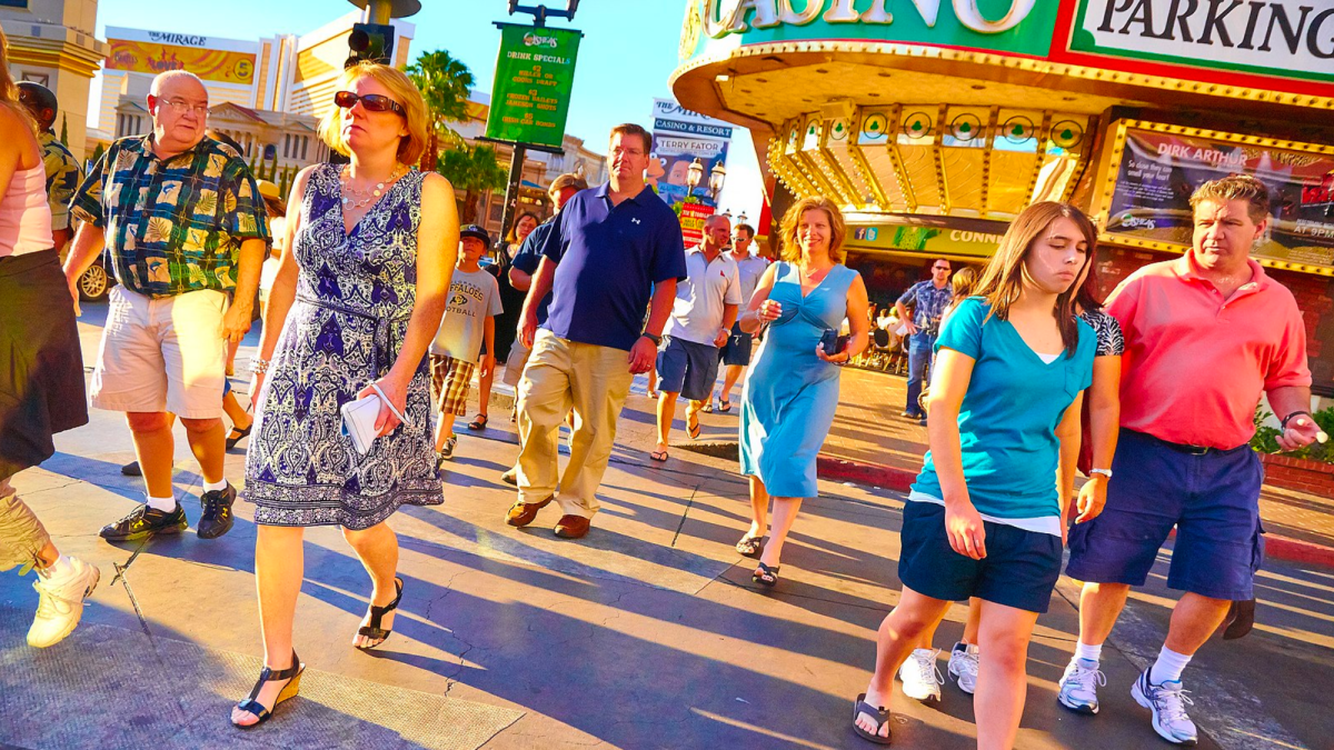 Tourist Trap USA: 10 Places to Avoid on Your Summer Vacation