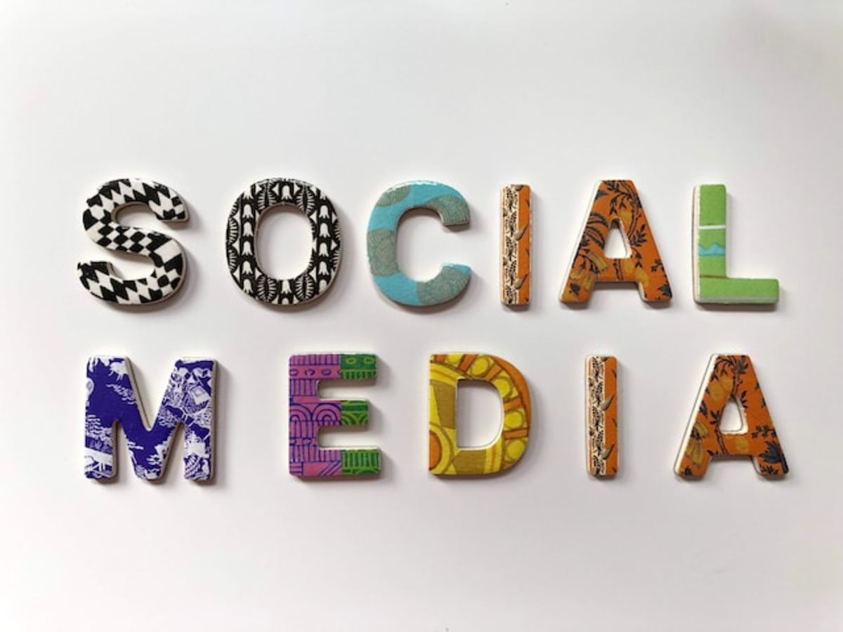 The Key Psychological Factors Behind Viral Social Media Content