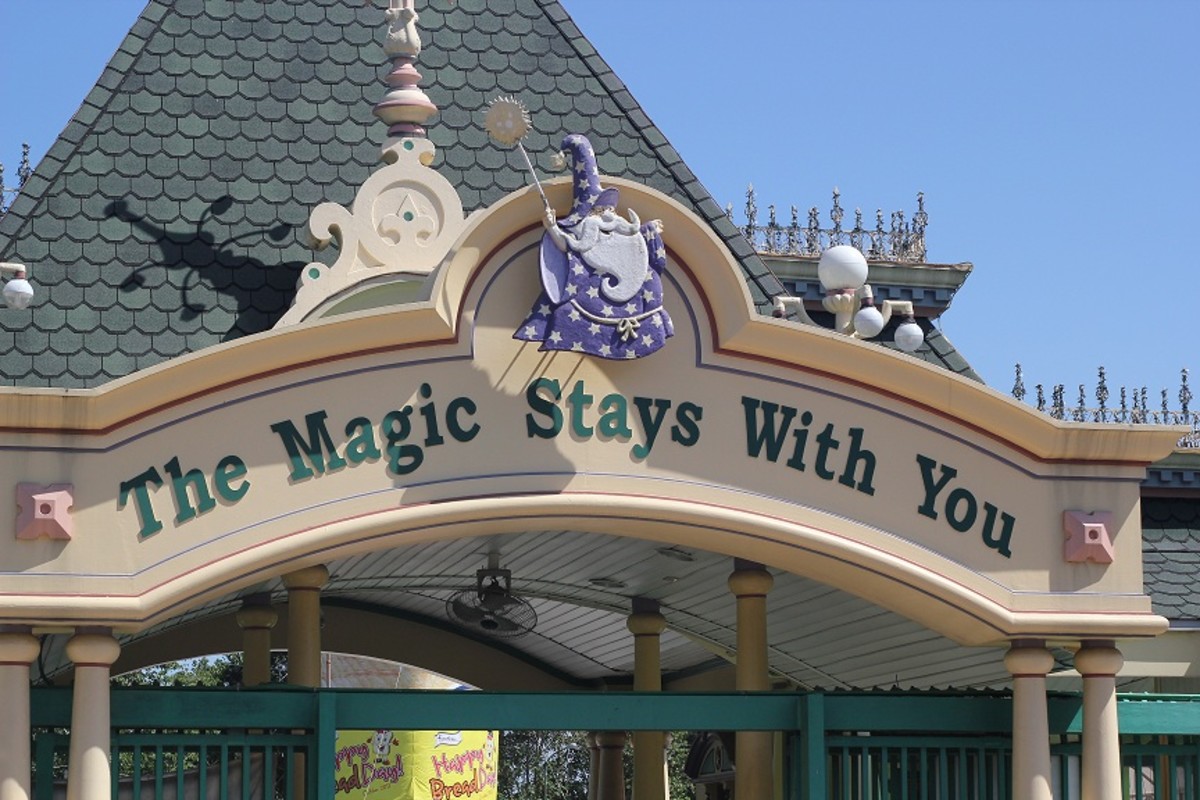 Enchanted Kingdom: Let the Magic Stays With You