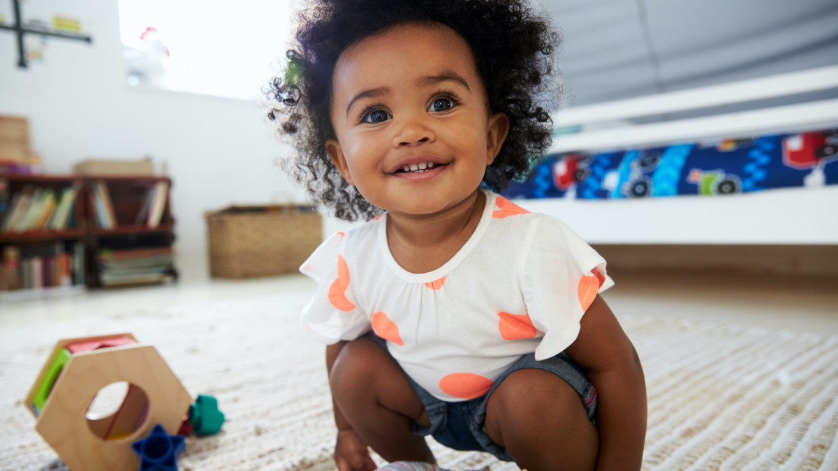 2-Year-Old Hilariously Quizzes 14-Year-Old Sister on Shapes ...