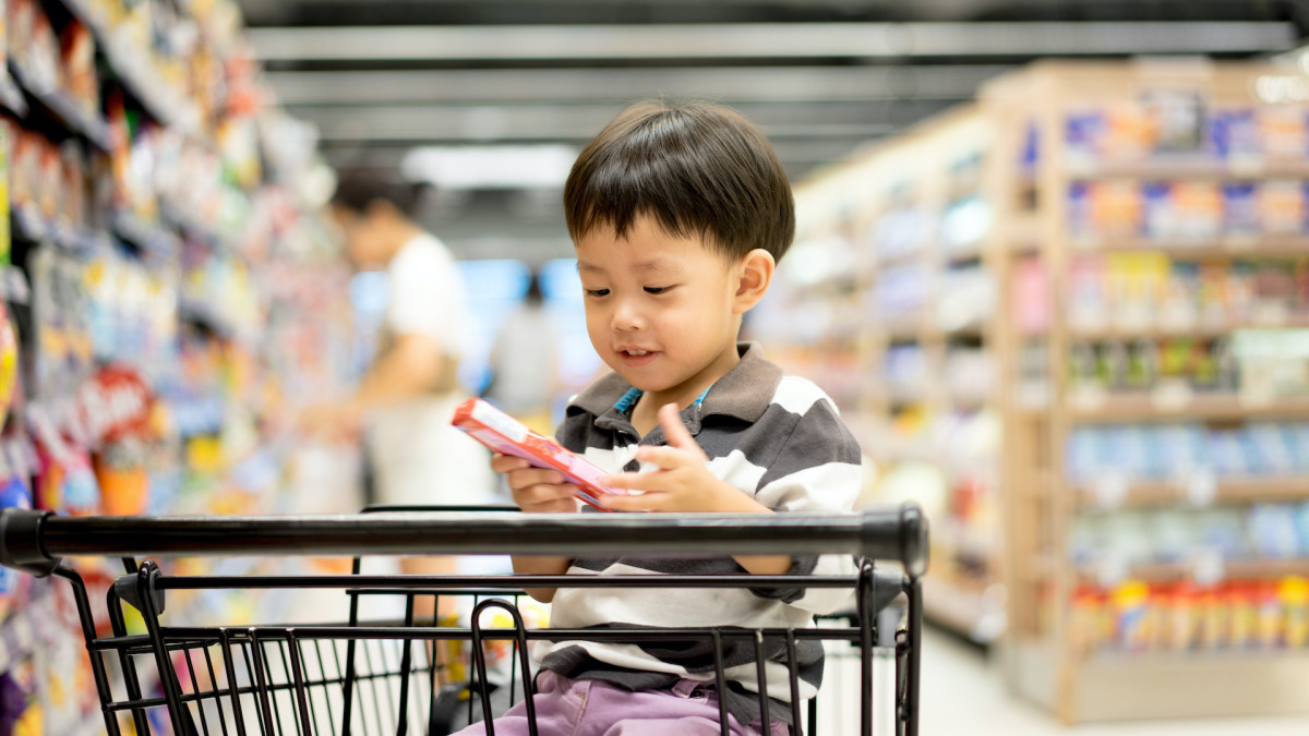 Triplet Mom’s Shopping Cart Trick Makes Trips to Costco Way Easier