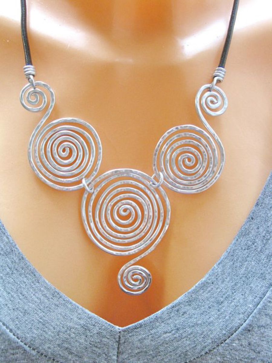 TracyArtes' Wire Wrapping Jewelry Tutorials has an Unusual Flair / The  Beading Gem