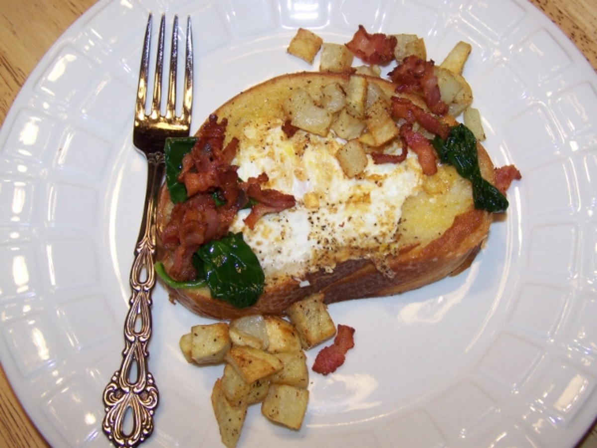 How To Make Eggs In A Frame With Fried Bacon, Potatoes, and Spinach. Eggs In A Hole.