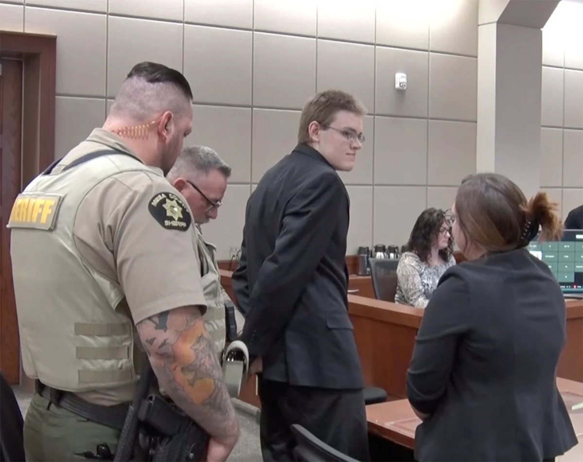 Brian Cohee in court as his cuffs are removed to hear the verdict