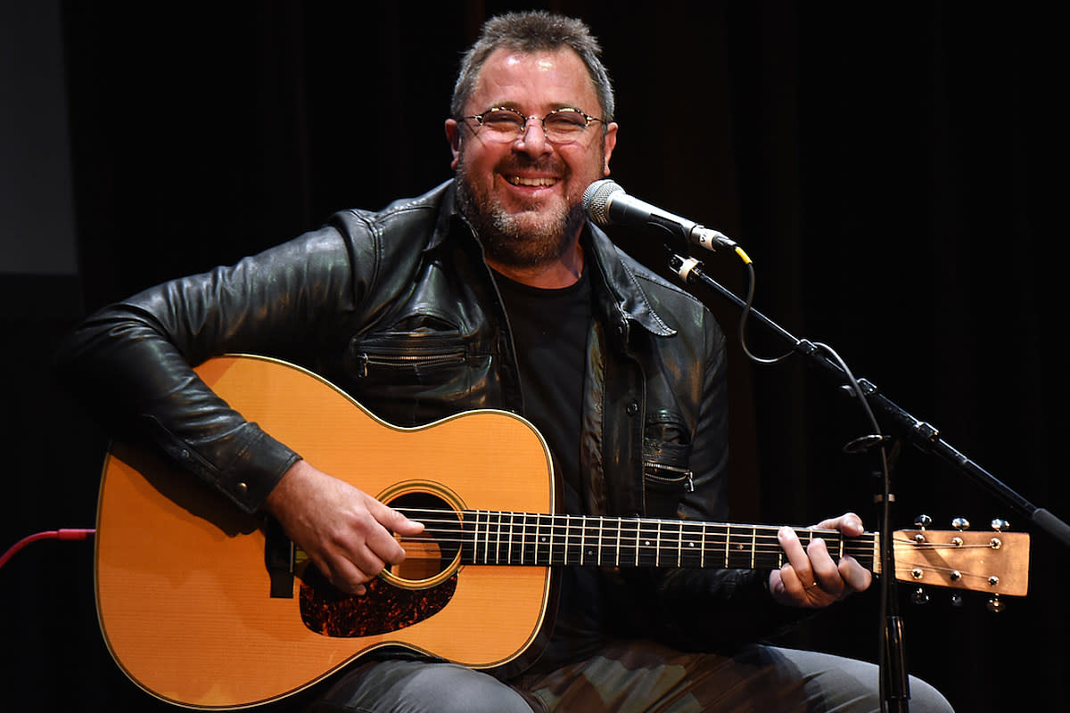 Vince Gill: A Man of Many Talents – Musician, Songwriter, and Beyond