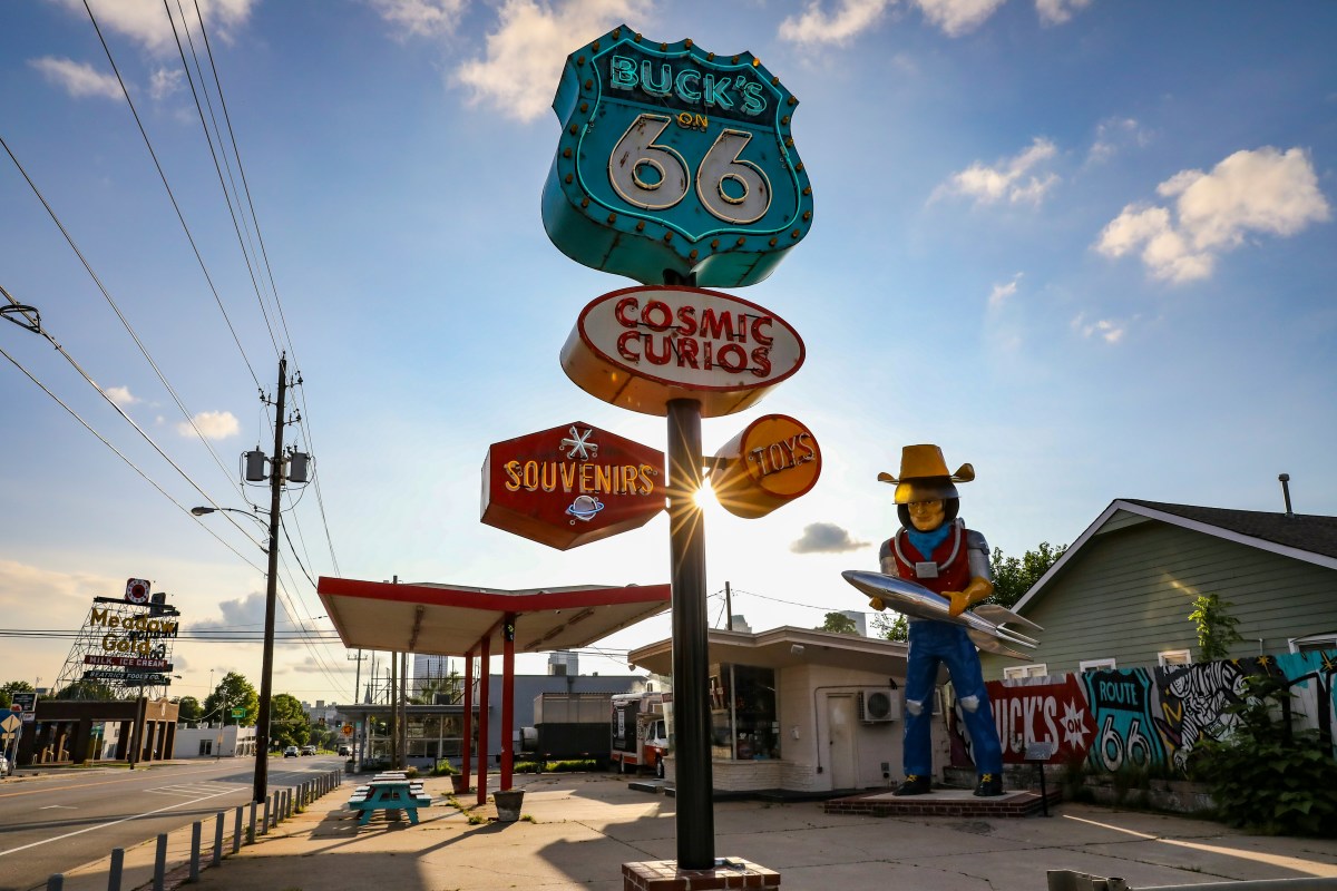Route 66 Americana Road Trip With Maps, Tips, and Photos