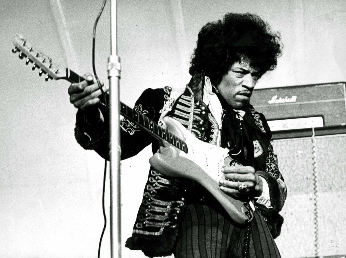Top 10 Greatest Electric Guitarists