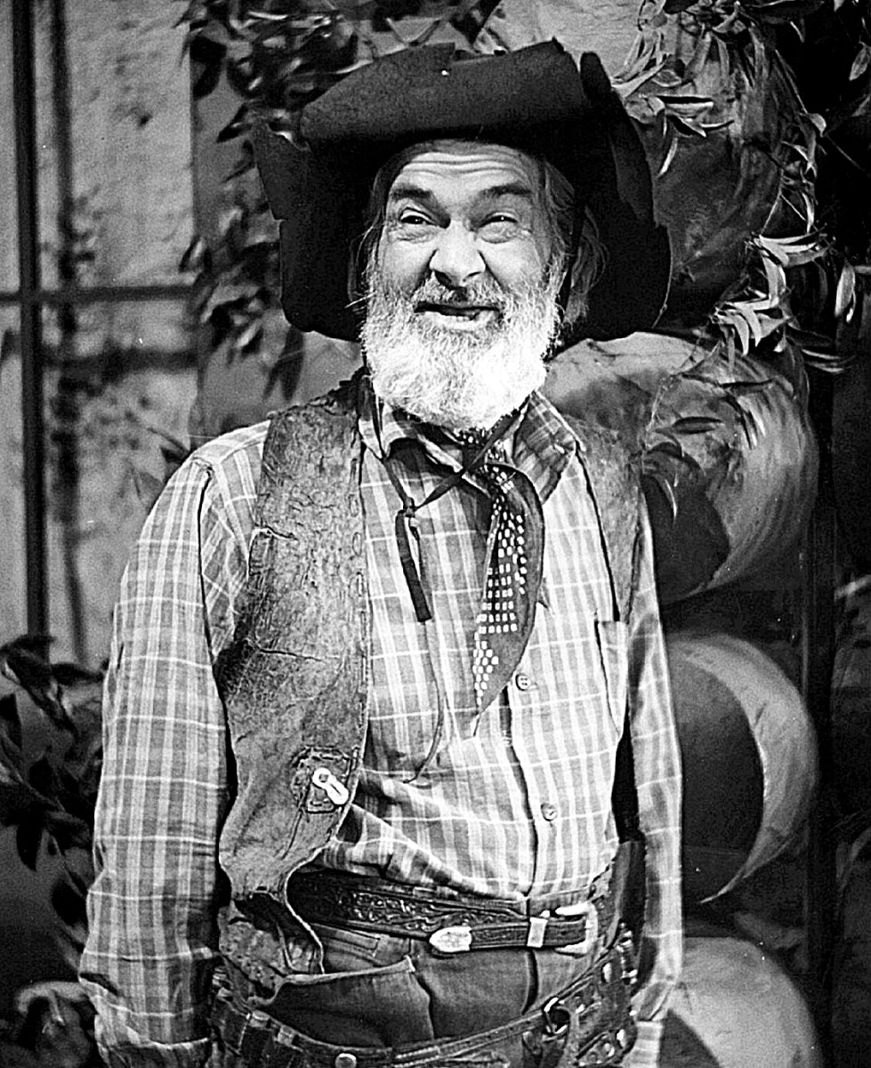 After years as a cowboy sidekick, George "Gabby" Hayes hosted a weekday program on NBC in the early 1950s just before Howdy Doody. Here he is in 1953.