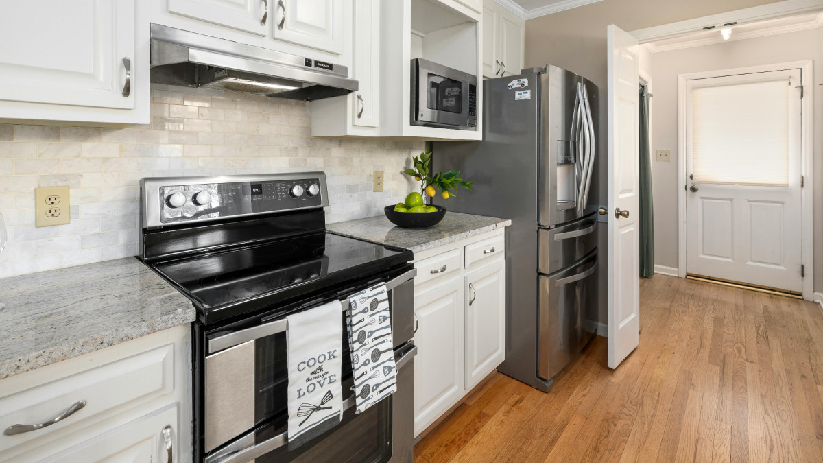 Where Is the Best Place to Put a Microwave in the Kitchen? Dengarden