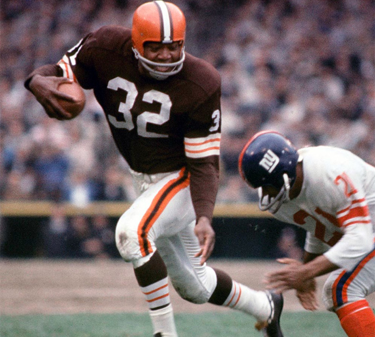Remembering Jim Brown, Hall of Famer and NFL Legend.