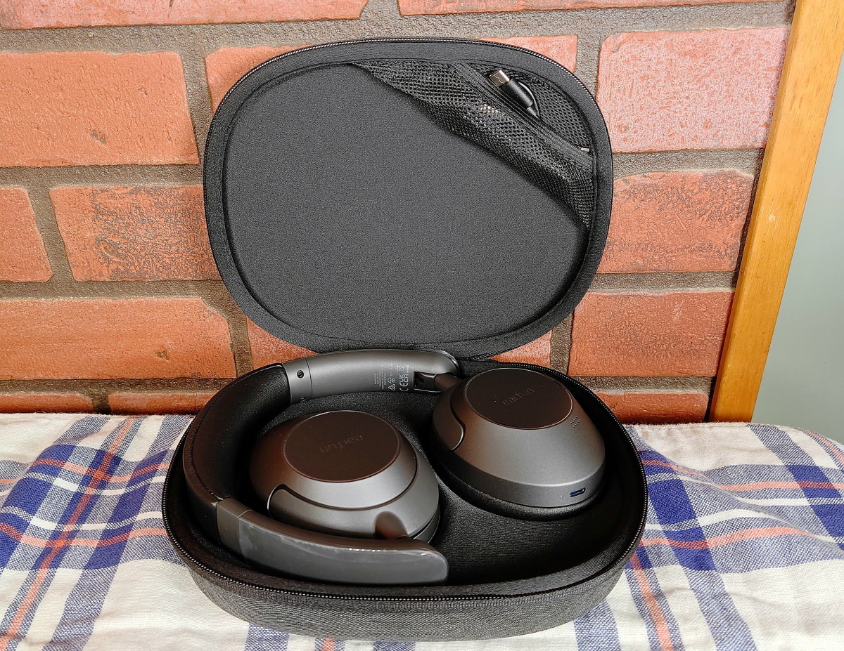 Review of the EarFun Wave Pro Active Noise Cancelling Headphones