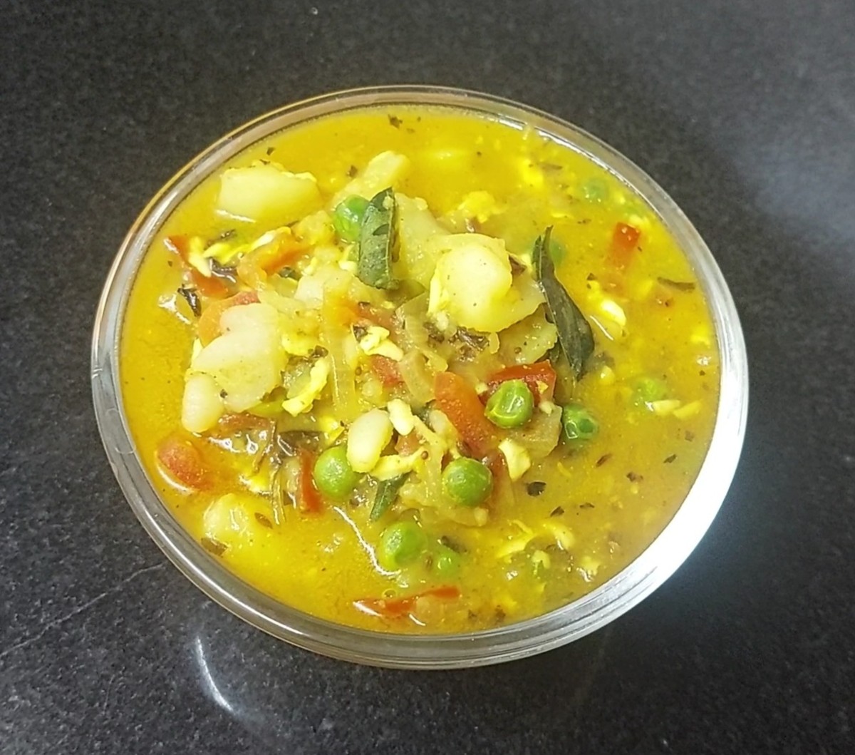 Simple Aloo Paneer Curry (Potato Paneer Curry)