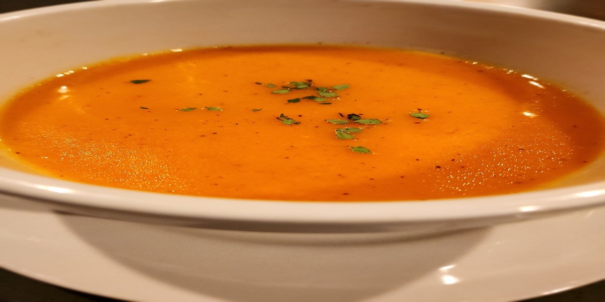 Delicious Carrot Soup With Sweet Cream (Quick and Easy!)