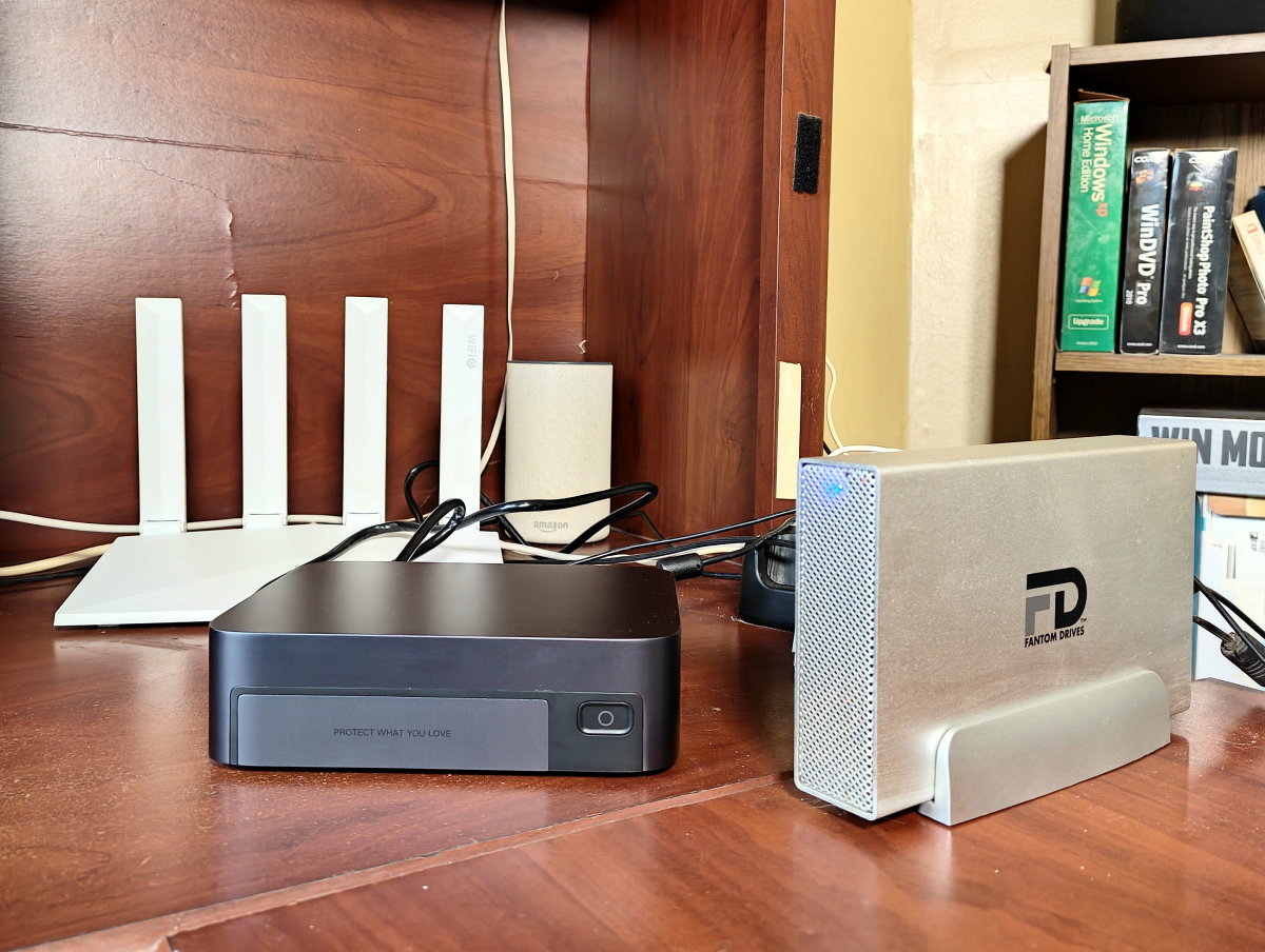 Review of the UGREEN NASync DXP480T Plus Network Attached Storage Device