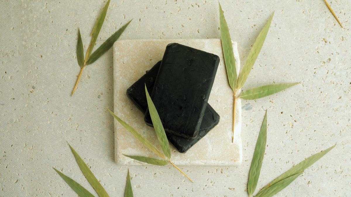 How to Make Homemade Soap for Oily, Acne-Prone Skin