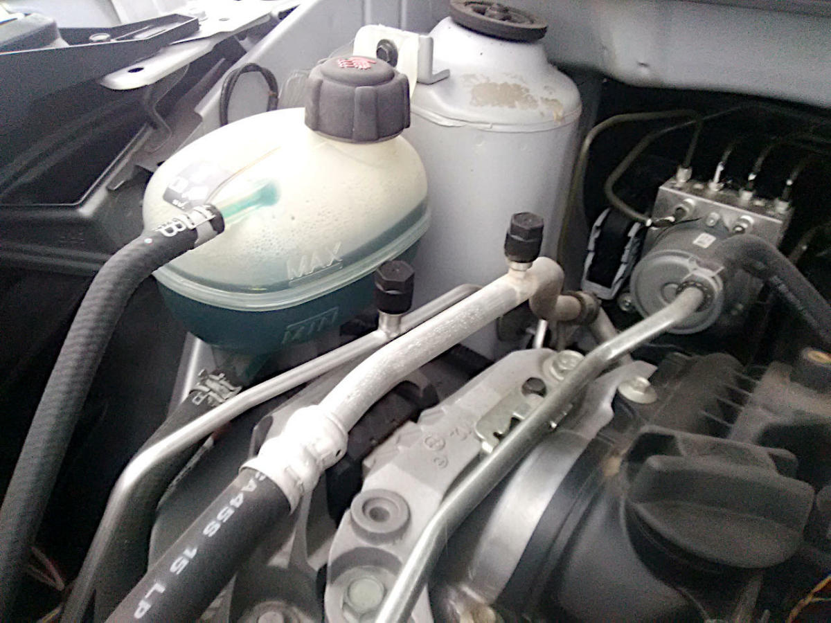 Check Coolant Level and Condition - AxleAddict