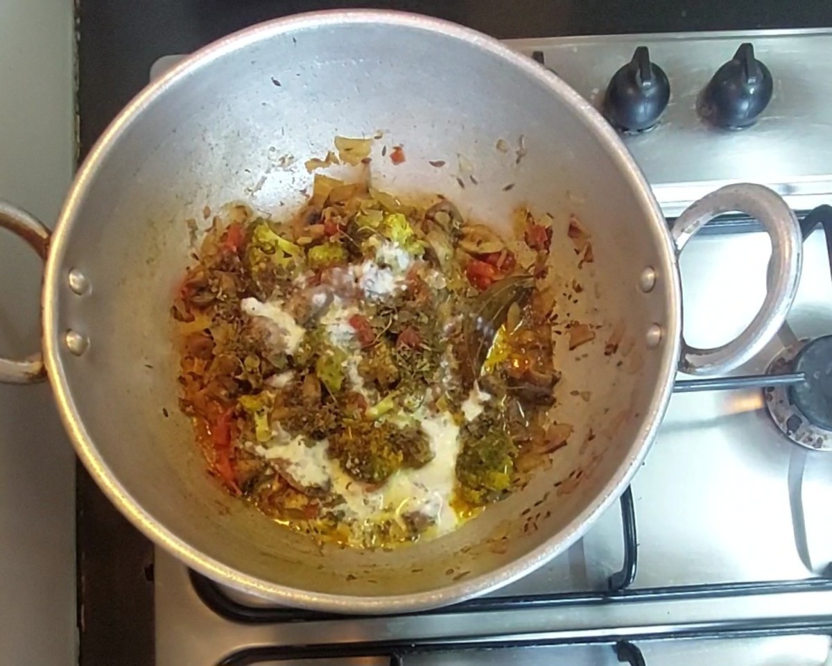 Mushroom Broccoli Masala Side Dish Recipe - Delishably