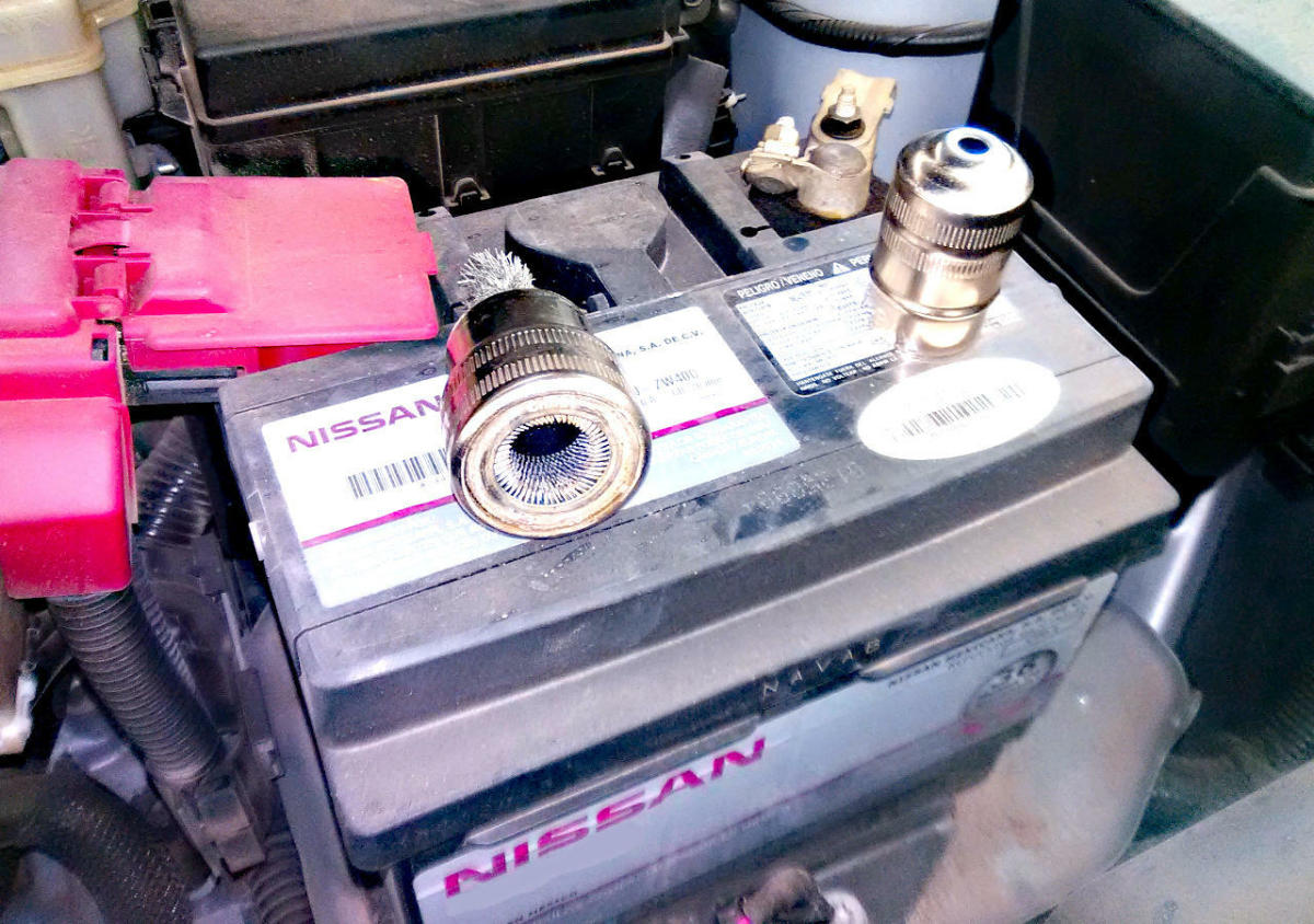 How Do You Fix a Car Battery That Won’t Charge? AxleAddict