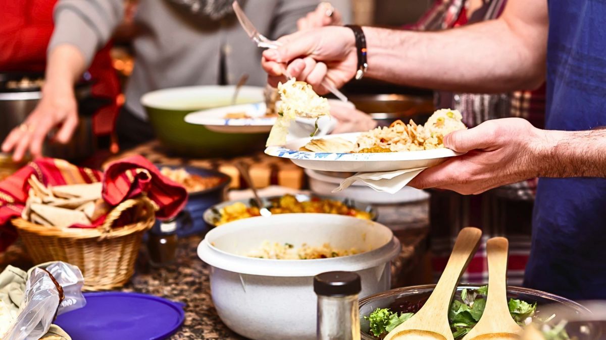 What Are the Best Dishes to Bring to an Office Potluck?