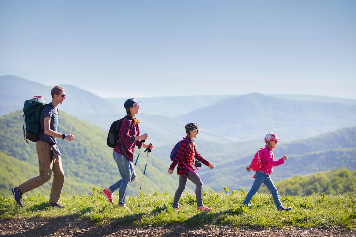 Mom's Genius Hack to Get Kids to Go Hiking Is a Sneaky Win - WeHaveKids ...