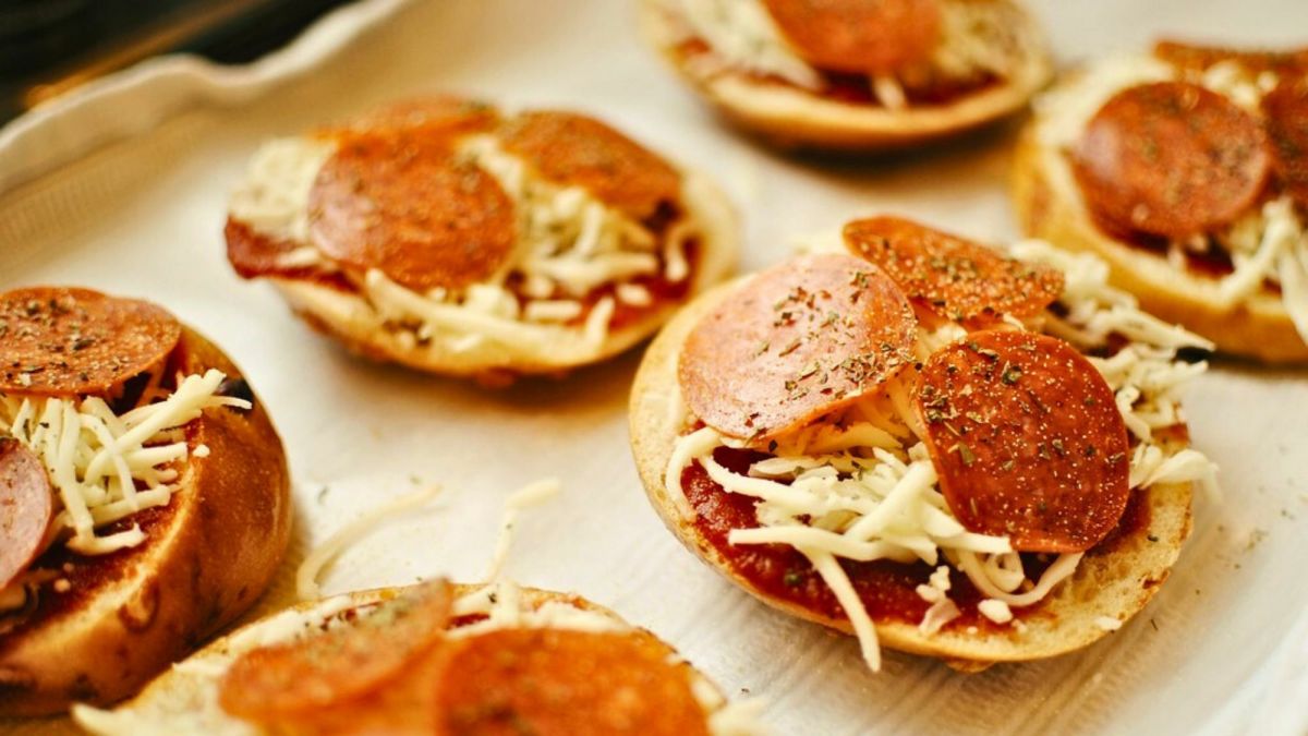 30 Bagel Toppings for Breakfast, Lunch, Dinner, or Snacktime