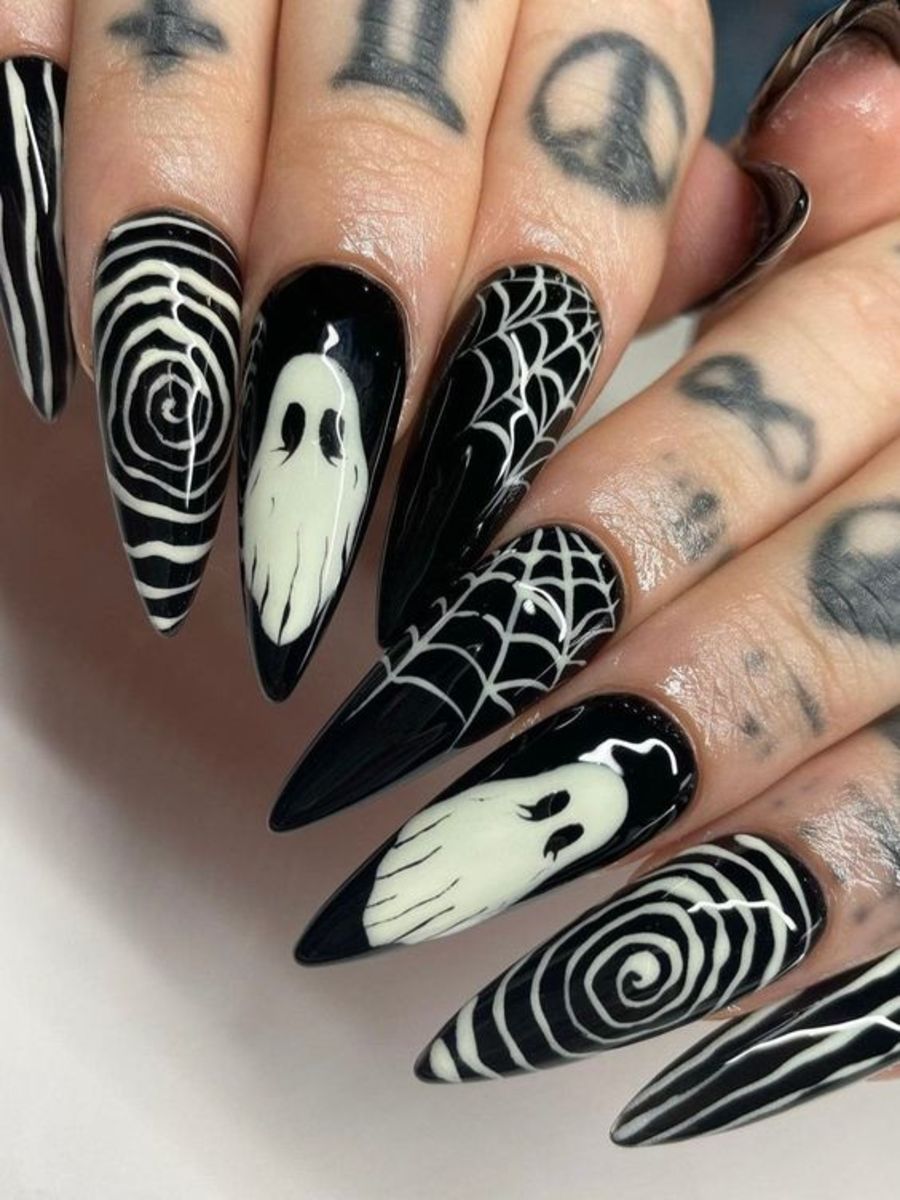 awesome-halloween-nail-art-designs