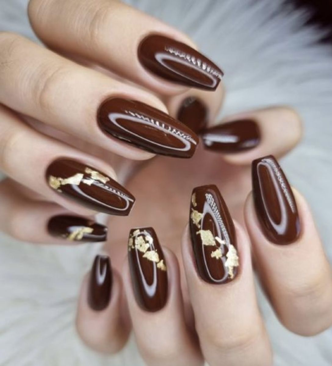 Classy Brown Nails for Autumn Elegance