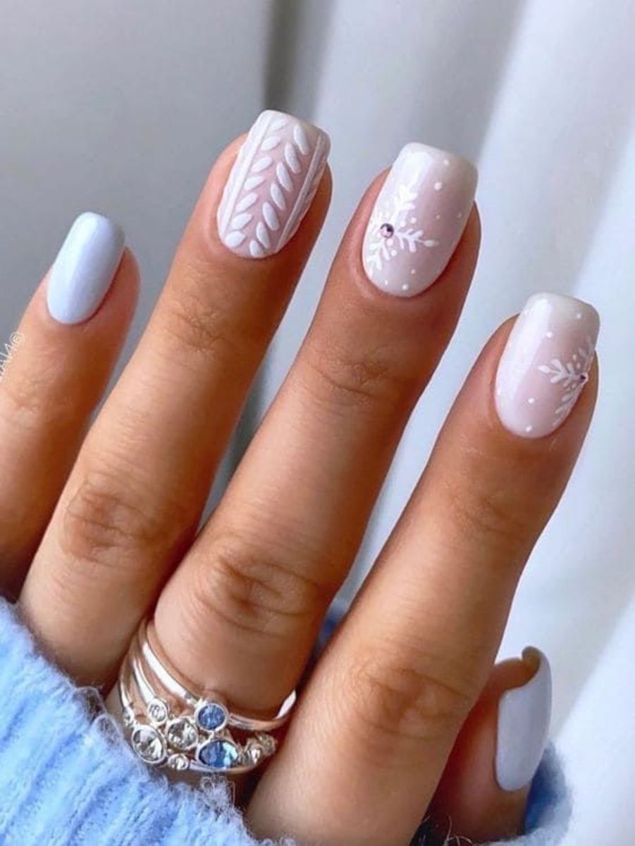 Winter Nail Art Ideas to Brighten Your Holidays