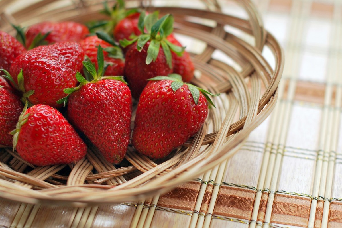 Facts About Strawberries-Description, Varieties, and Health Benefits