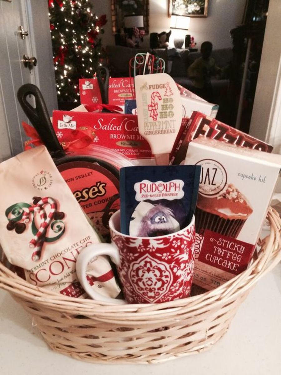 35+ Christmas Gift Basket Ideas for Friends and Family - HubPages