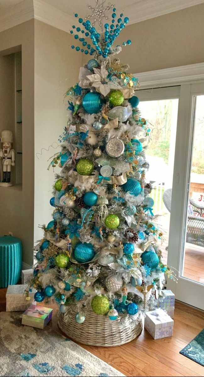 45+ Creative Christmas Tree Themes & Ideas for 2024 - HubPages