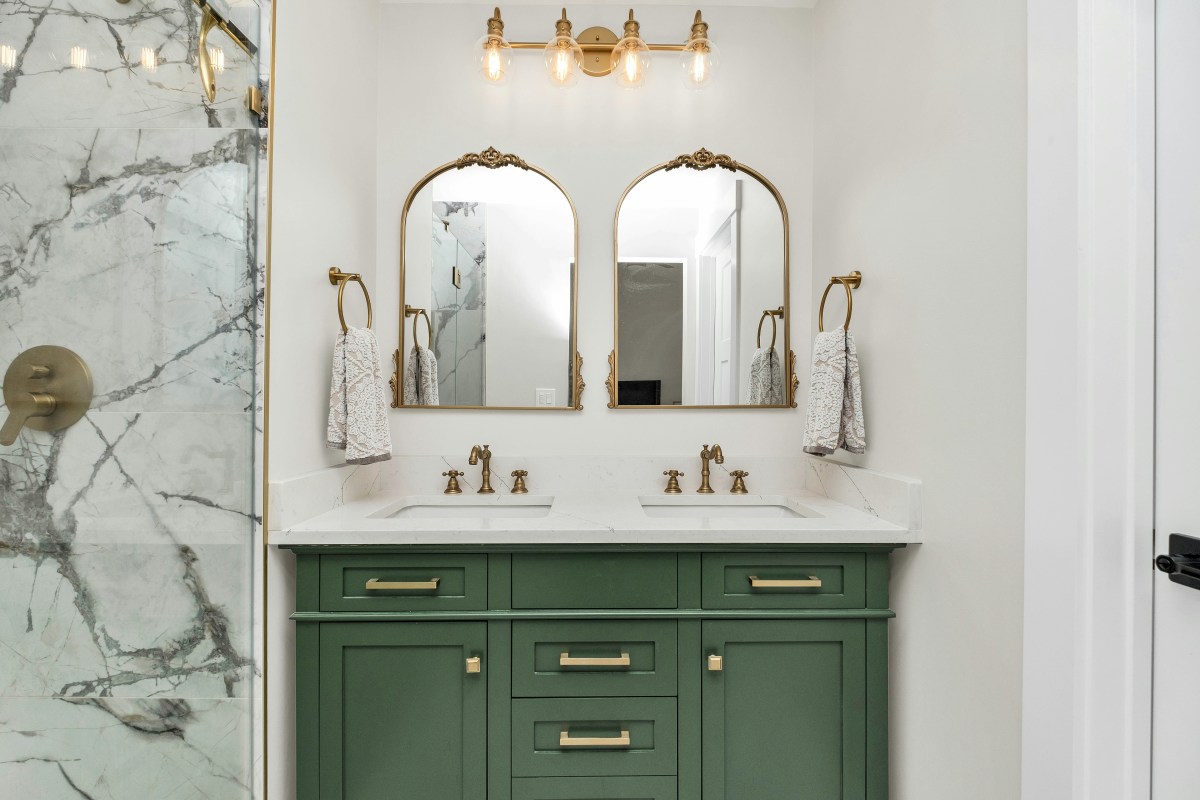 Easy Bathroom Renovation Ideas – Give Your Old Bathroom a New Look