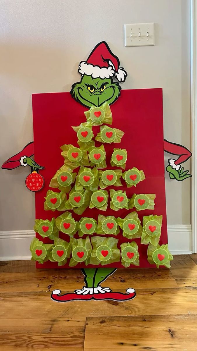 45+ Easy Grinch Christmas Decor and Party Ideas