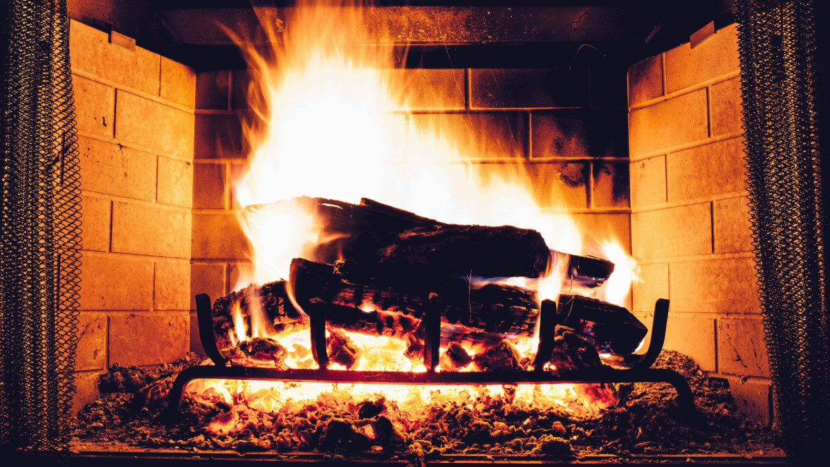 Why Does My Fireplace Make My House Smell Smoky?