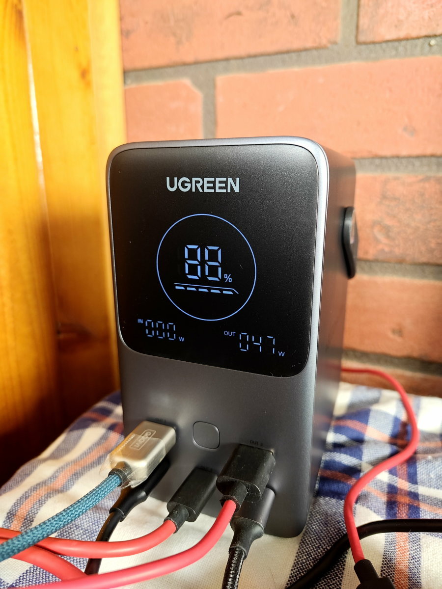 Review of the UGREEN 300W 48000mAh Power Bank - HubPages