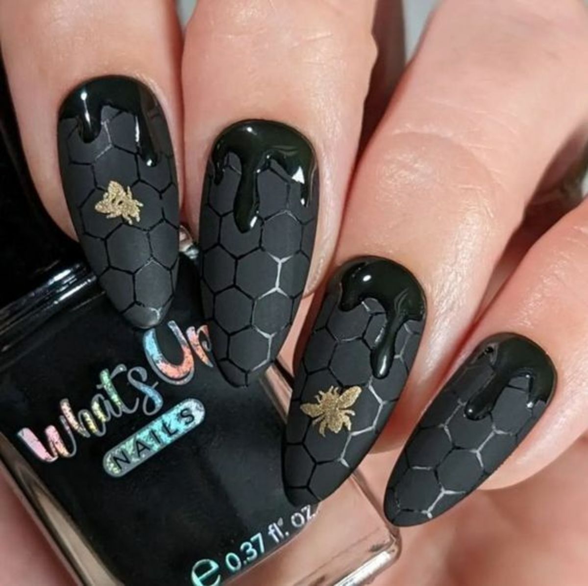 awesome-halloween-nail-art-designs