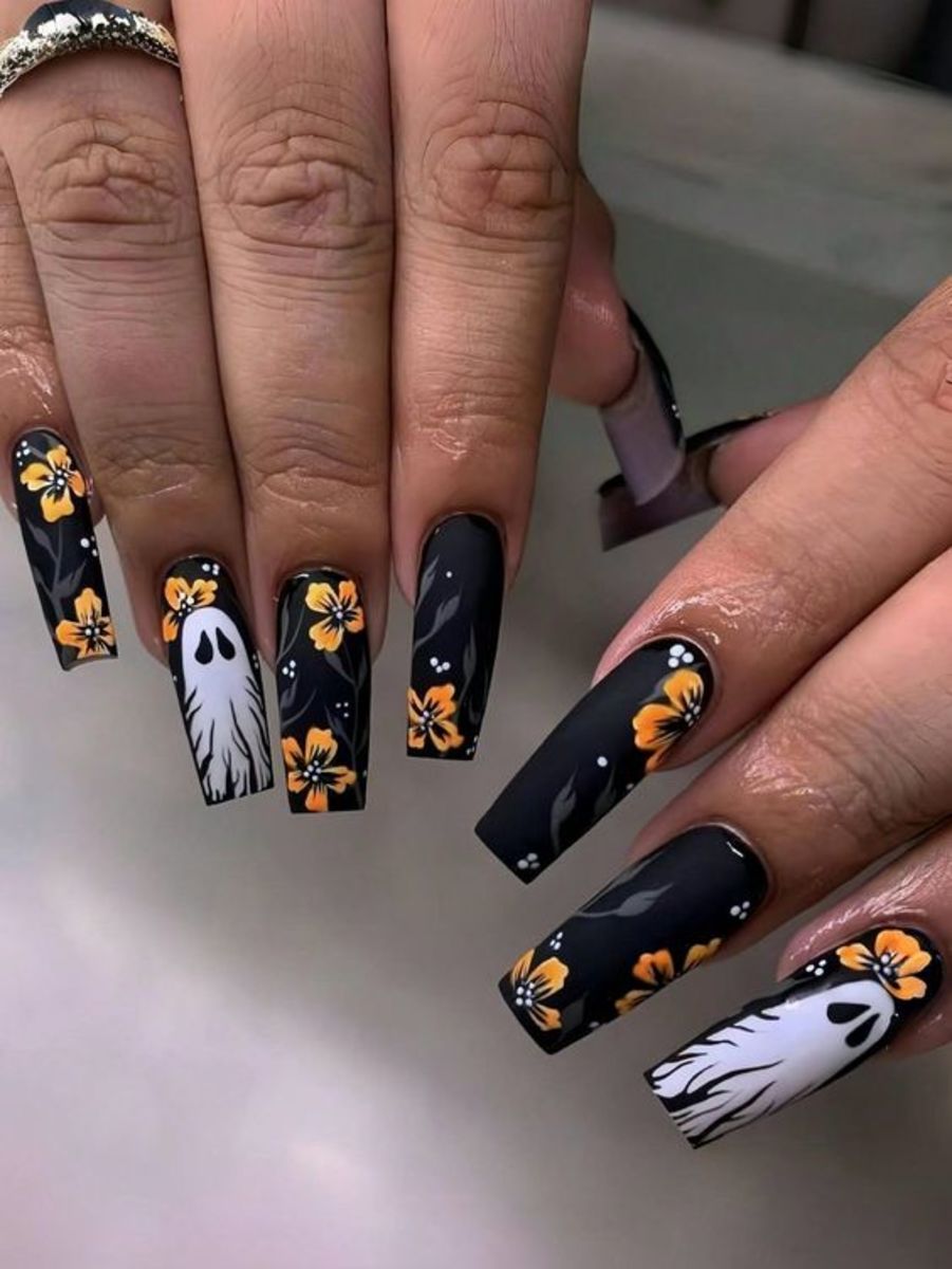 awesome-halloween-nail-art-designs