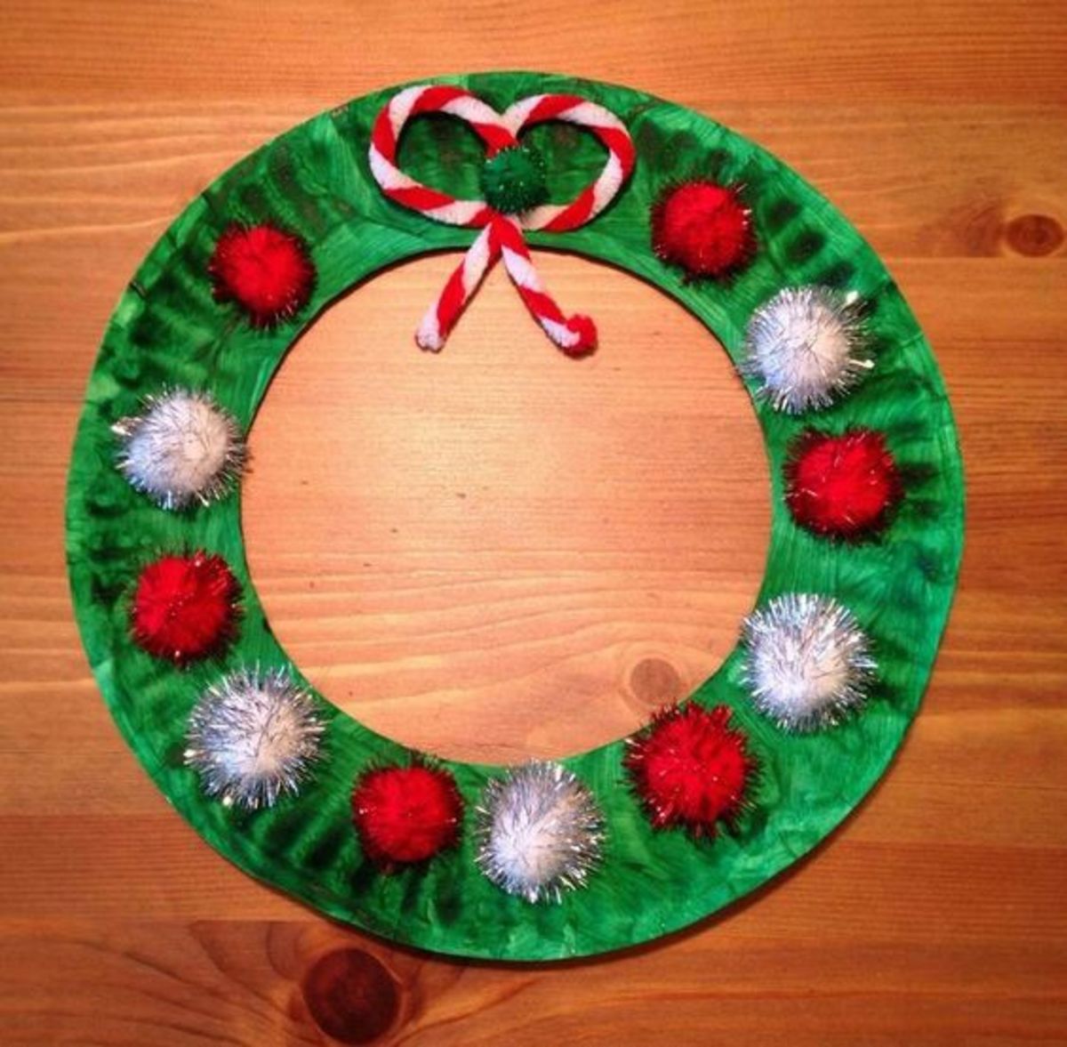 90+ Easy Christmas Crafts Your Kids Will Love to Make - FeltMagnet