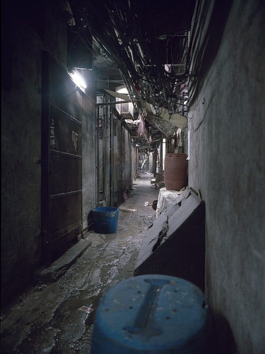 The Kowloon Walled City, A real Life Dystopian Enclave - HubPages