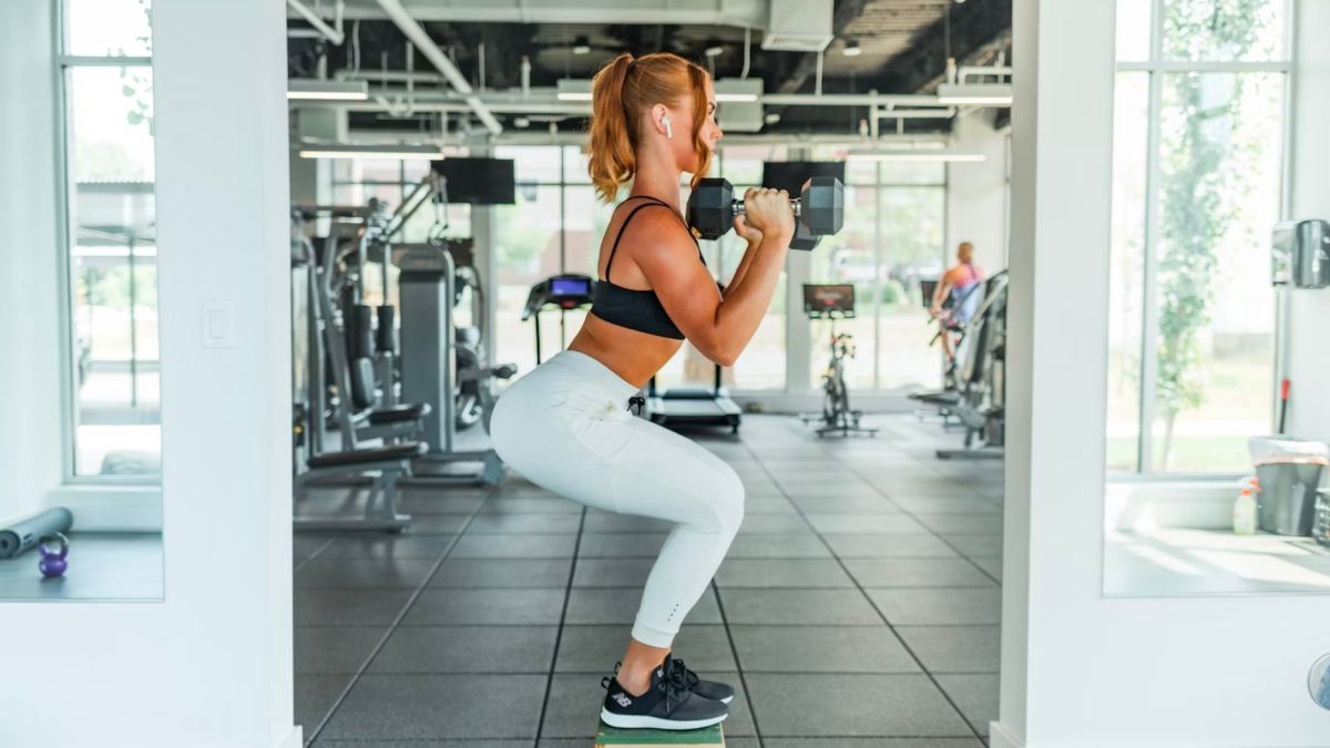 2024 Gym Fashion Guide: 10 Chic Workout Outfits for Women — What to Wear  for a Stylish Workout Session, by TheFashionHub
