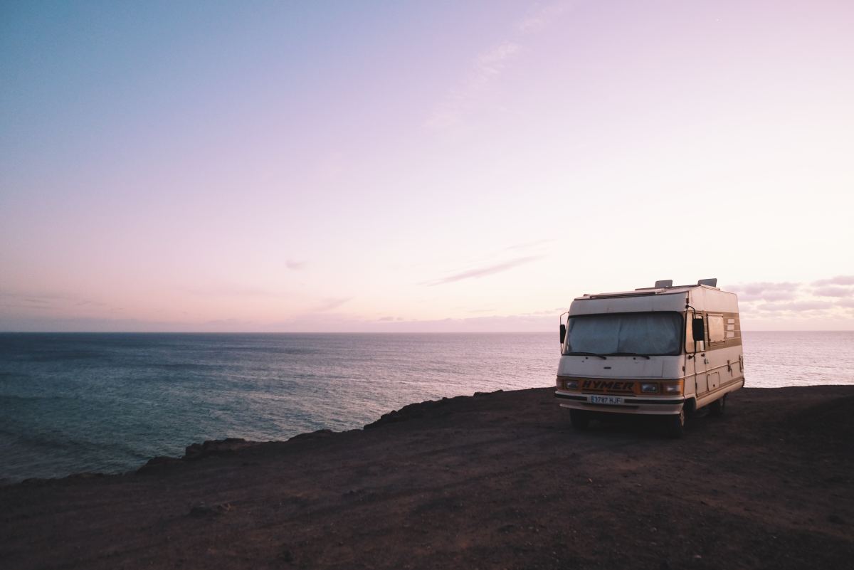 How to Make the Transition to Full-Time RV Living (8 Steps)