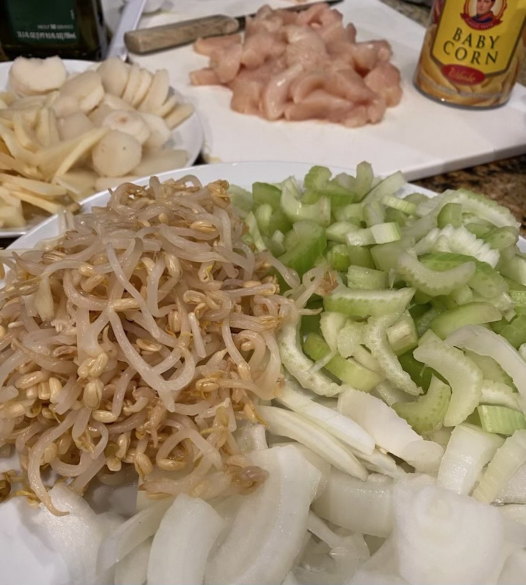 Mom's Easy Homemade Chicken Noodle Soup Recipe - Delishably