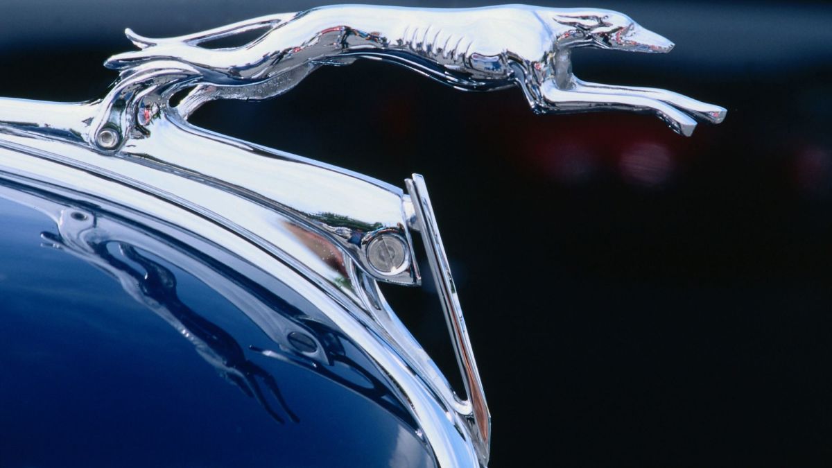 Hood Ornaments on American Classic Cars of the 1930s–1950s