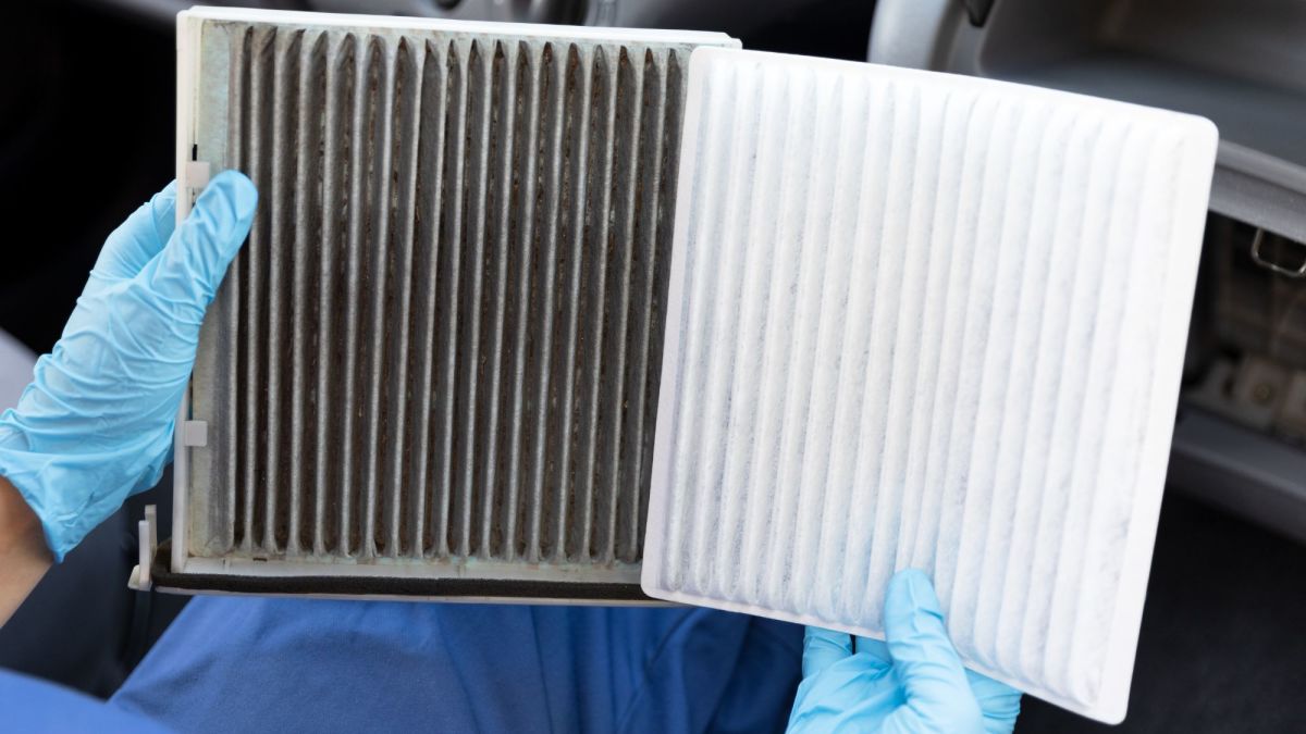 How to Replace the Cabin Air Filter in a 2006 Nissan Altima