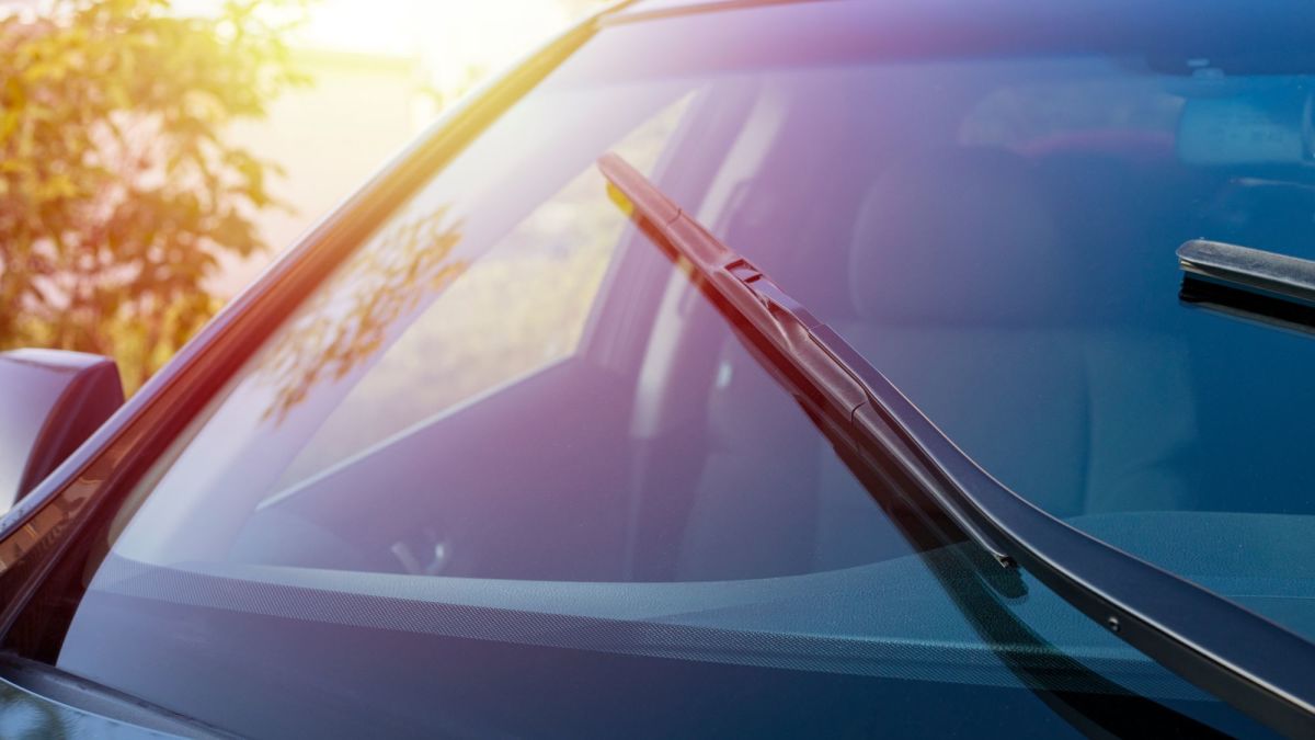 How to Change a Windshield Wiper Blade