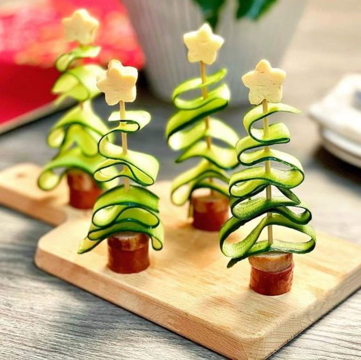 50+ Easy Make-Ahead Christmas Appetizers and Finger Foods