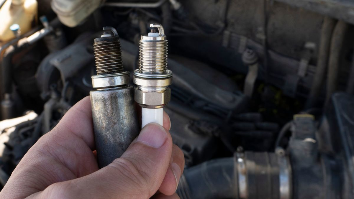 Toyota Camry (97-01 4-Cylinder 5SFE) Spark Plug Replacement (With Oil Leak on Ignition Wires) With Video