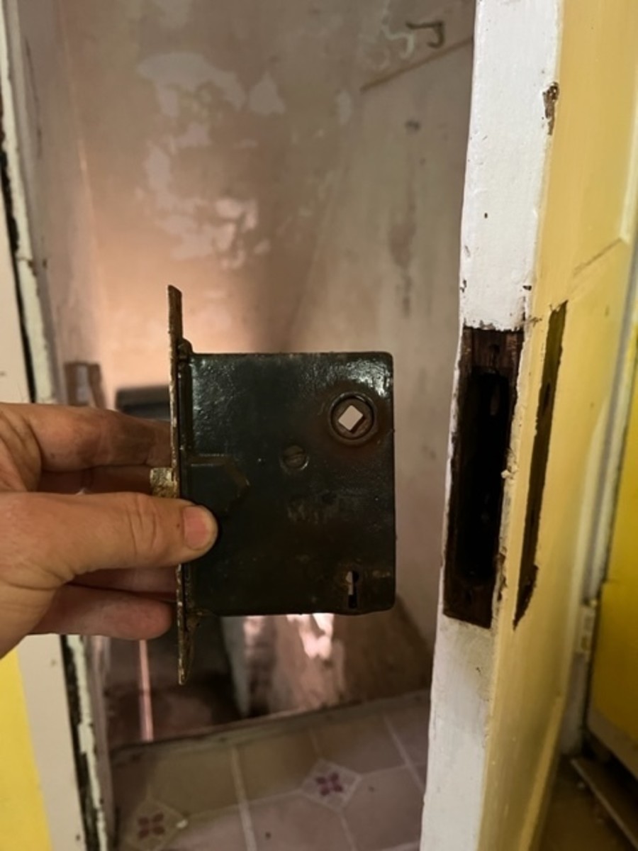 How to Remove a Mortise Lock From an Old Door - HubPages