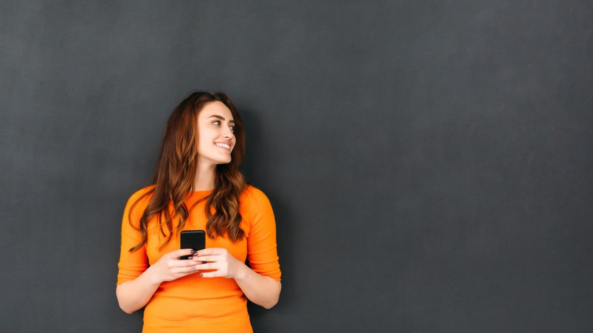 300 Best Questions to Ask to Get to Know Your Tinder Match