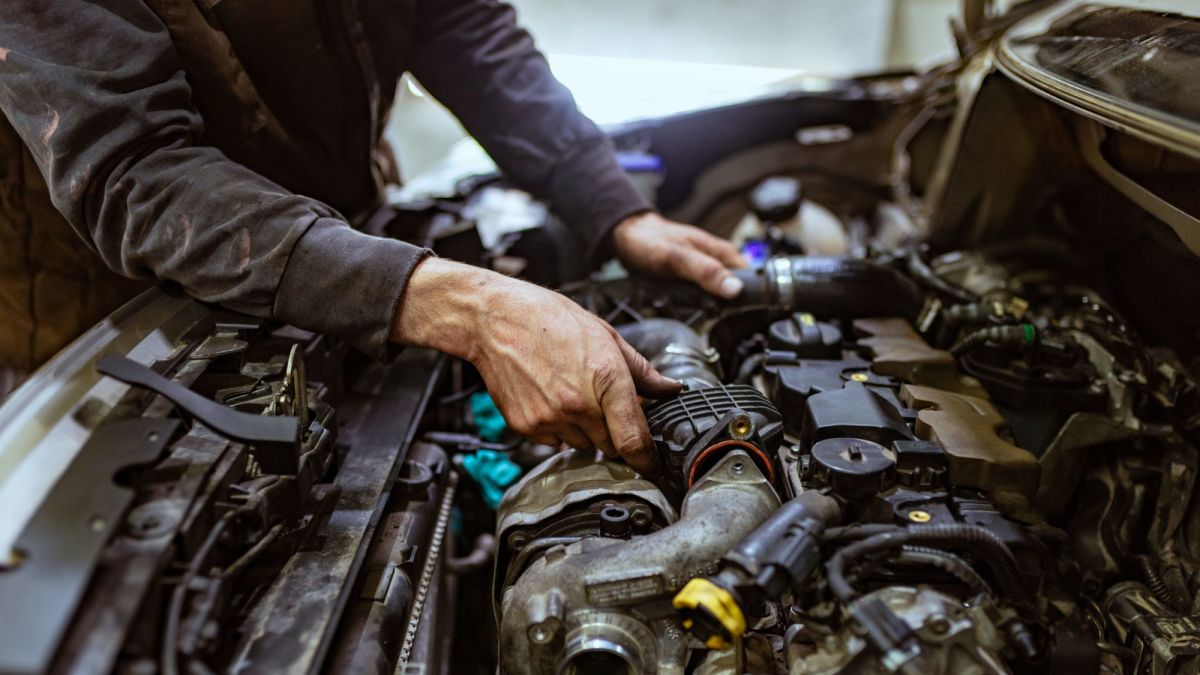 How to Earn the Highest Salary as an Automotive Technician